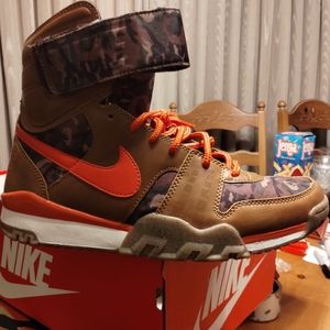 Nike Air Shark Trainer